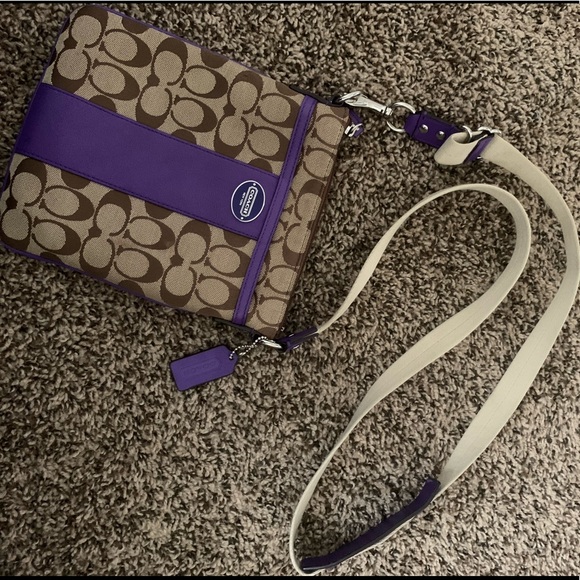 Purse - Picture 2 of 5